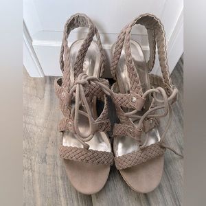 Madden girl wedges